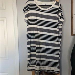 Carly Jean Los Angeles T-shirt dress